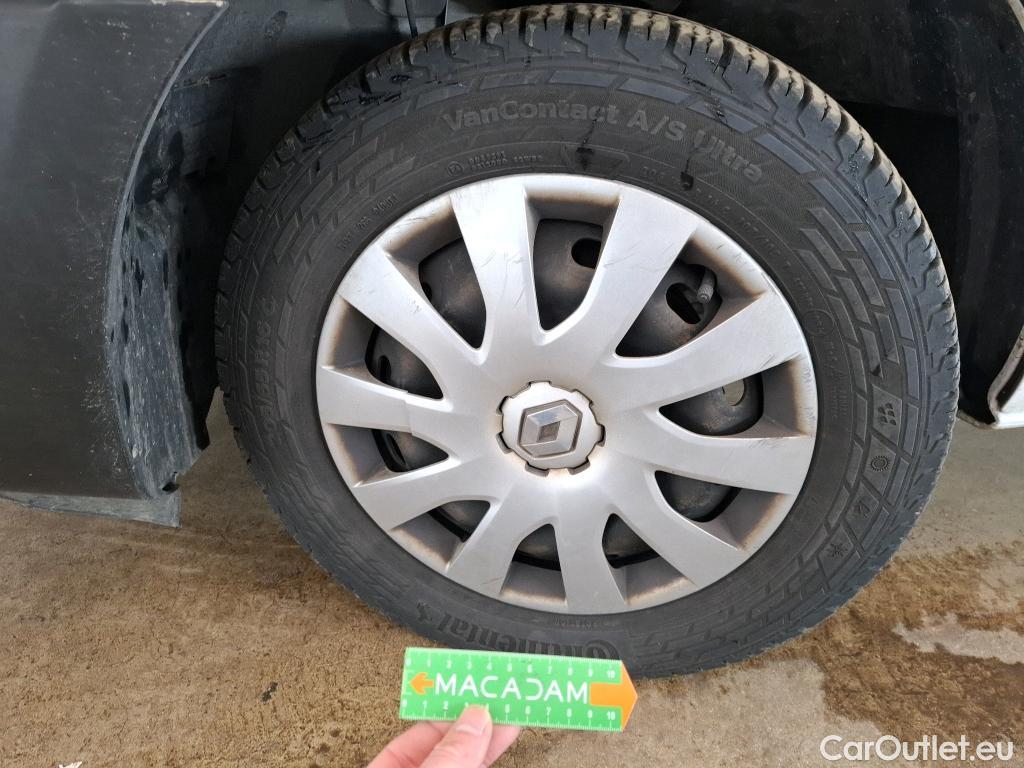  Renault  Trafic  Furgon Grand Confort L1H1 1200 1.6 dCi 125CV BVM6 E6 #44