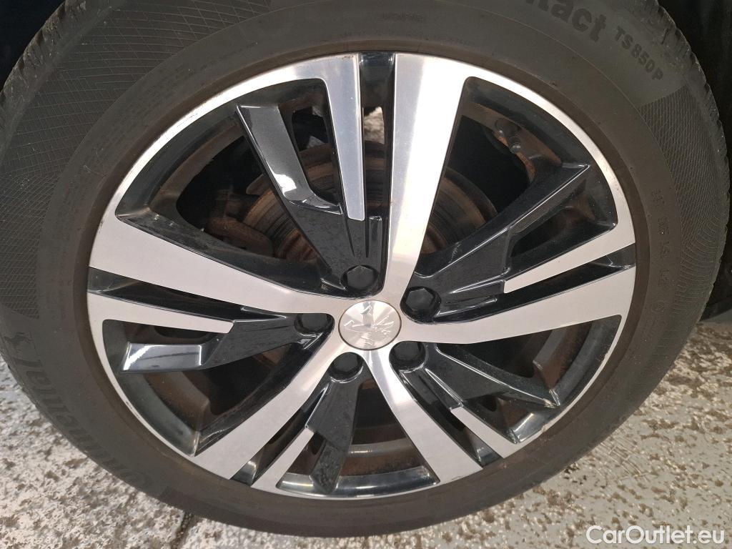  Peugeot  5008  Allure 1.2 PureTech 130CV BVM6 E6d #2