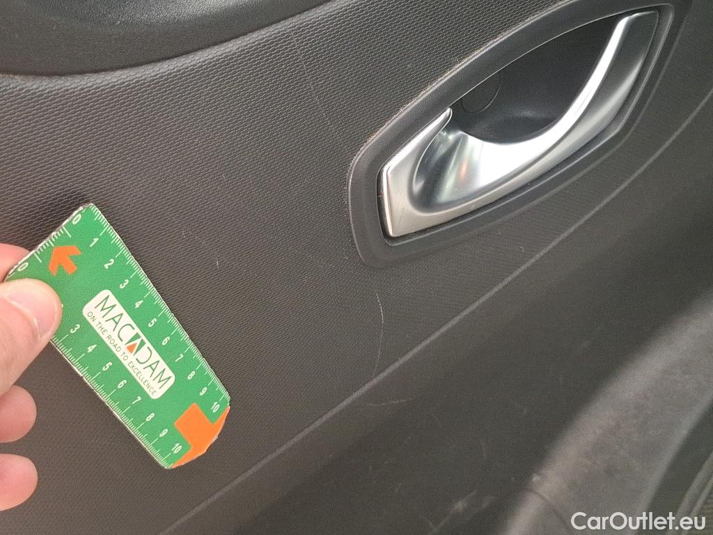  Renault  Trafic RENAULT  / 2019 / 4P / Fourgon tole FG GCF L1H1 1200 dCi 120 #14