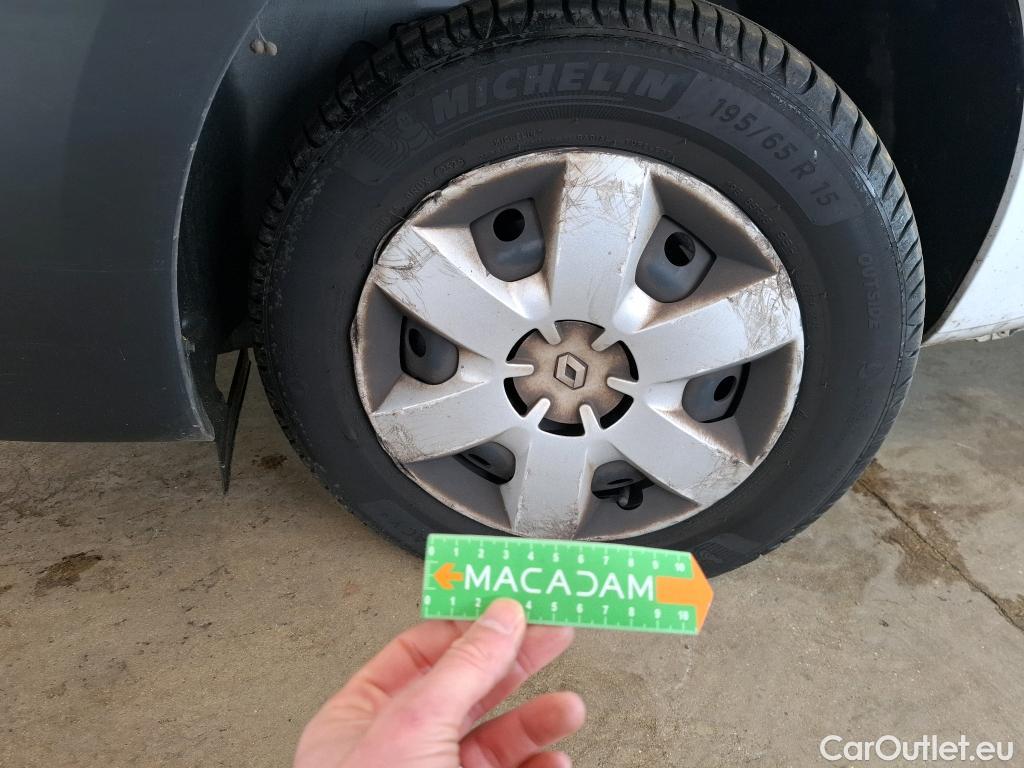  Renault  Kangoo  II Express Maxi Extra (Série Spéciale) 1.5 dCi 95CV BVM6 E6dT #71