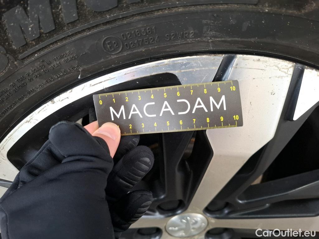  Peugeot  5008  GT Line 1.5 HDi 130CV BVA8 7 Sieges E6dT #33