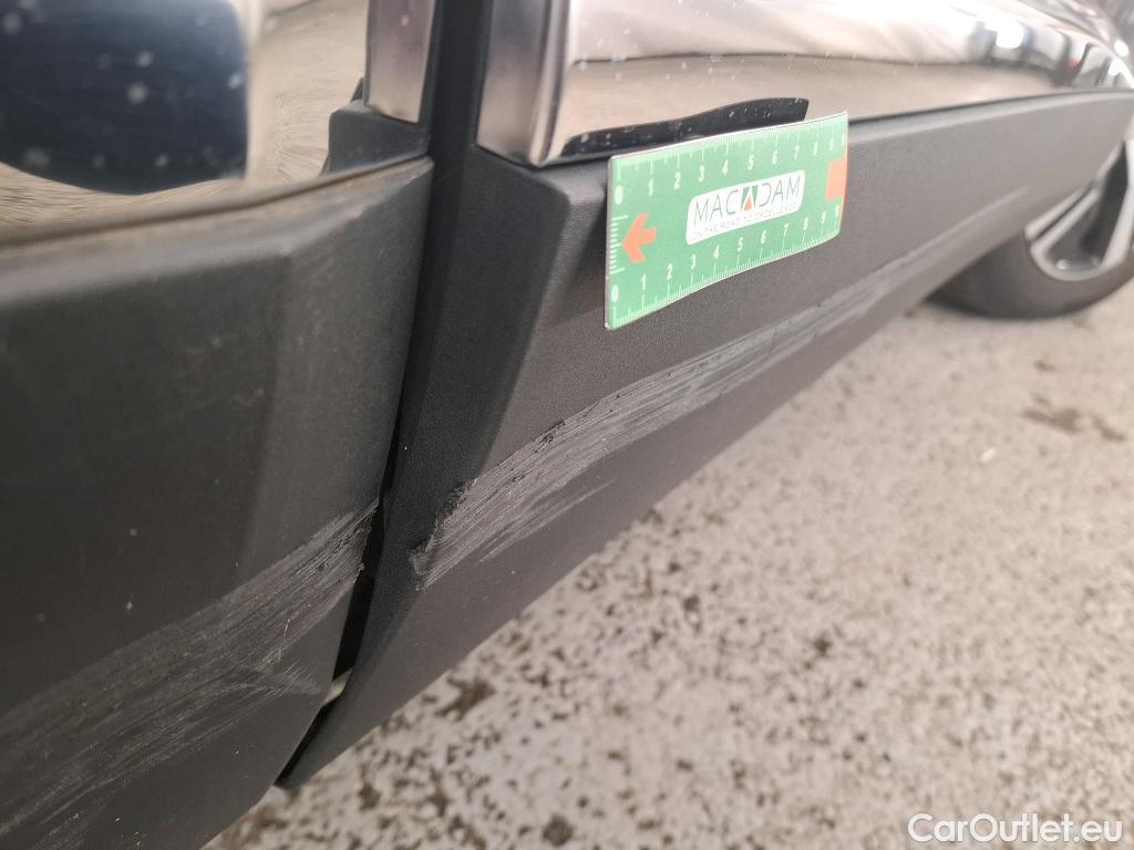  Peugeot  5008  Allure 1.2 PureTech 130CV BVM6 E6d #18