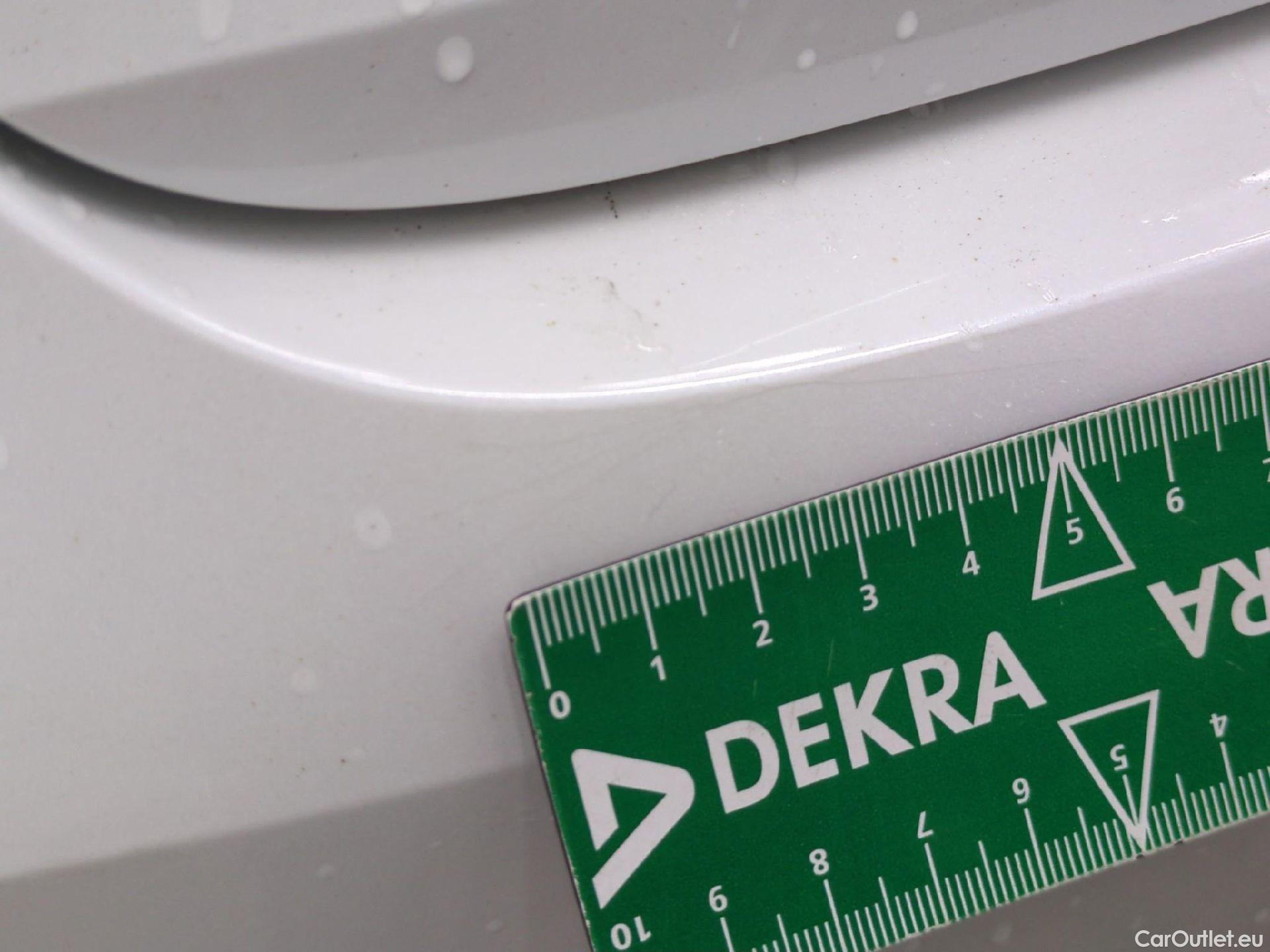  Renault  Megane RENAULT Mégane Berline / 2020 / 5P / Berline Business TCe 140 EDC FAP -21N #24