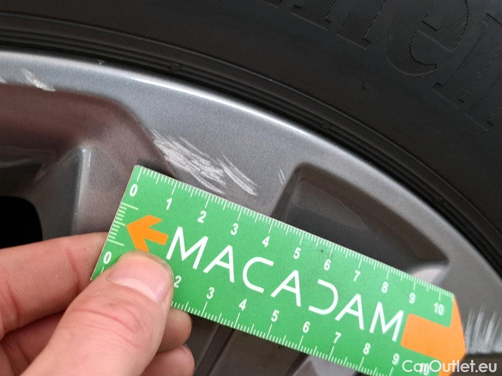  Land Rover  Discovery SUZUKI Vitara / 2015 / 5P / SUV 1.5 Dualjet hybrid PRIVILEGE AT #15