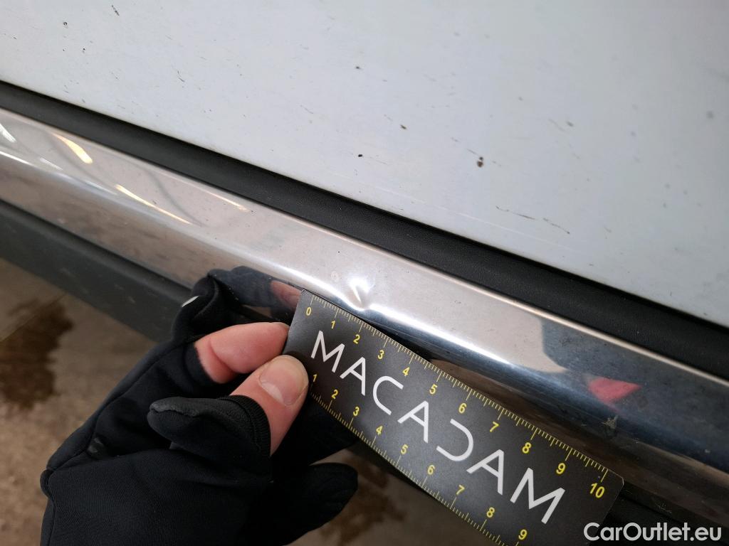  Peugeot  5008  GT Line 1.5 HDi 130CV BVA8 7 Sieges E6dT #8