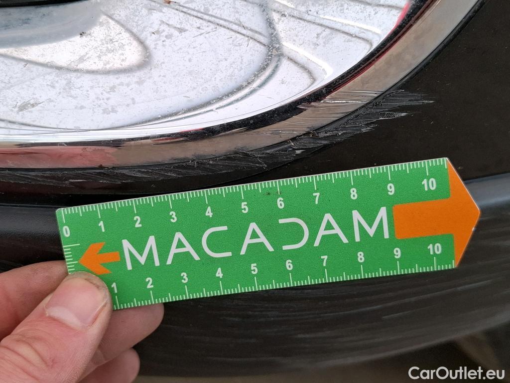  Land Rover  Discovery SUZUKI Vitara / 2015 / 5P / SUV 1.5 Dualjet hybrid PRIVILEGE AT #8