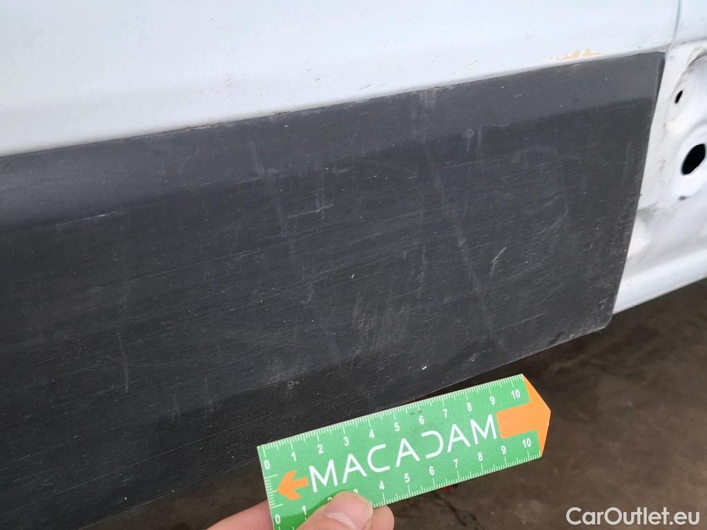  Renault  Trafic  Furgon Grand Confort L1H1 1200 1.6 dCi 125CV BVM6 E6 #70