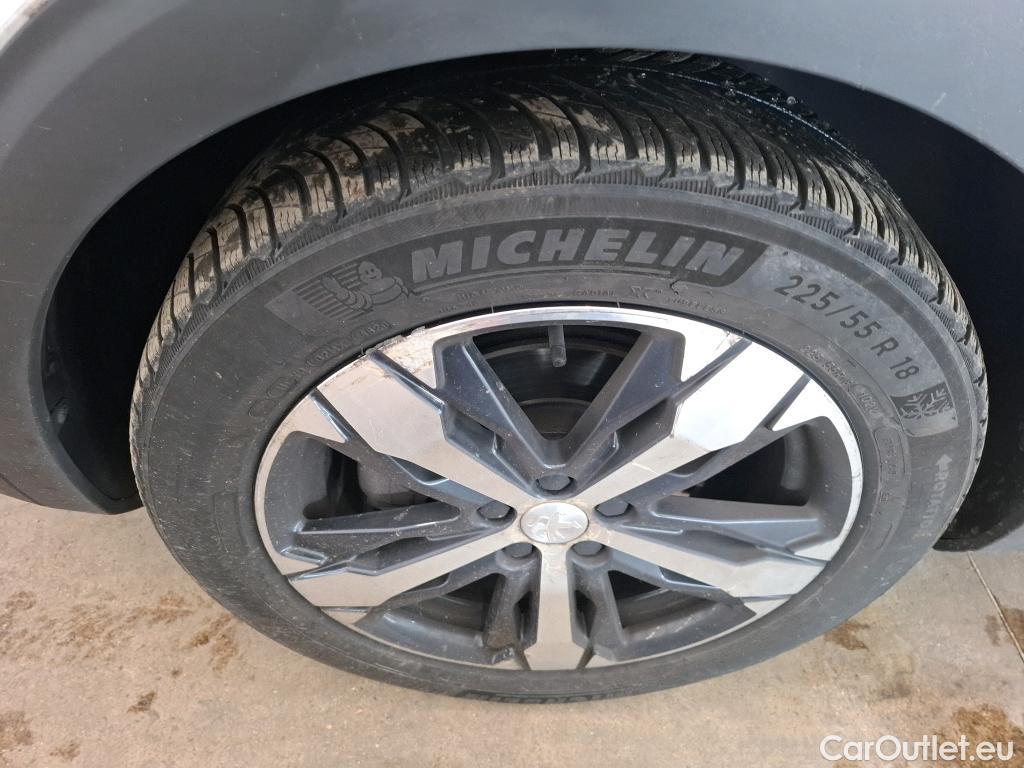  Peugeot  5008  GT Line 1.5 HDi 130CV BVA8 7 Sieges E6dT #34