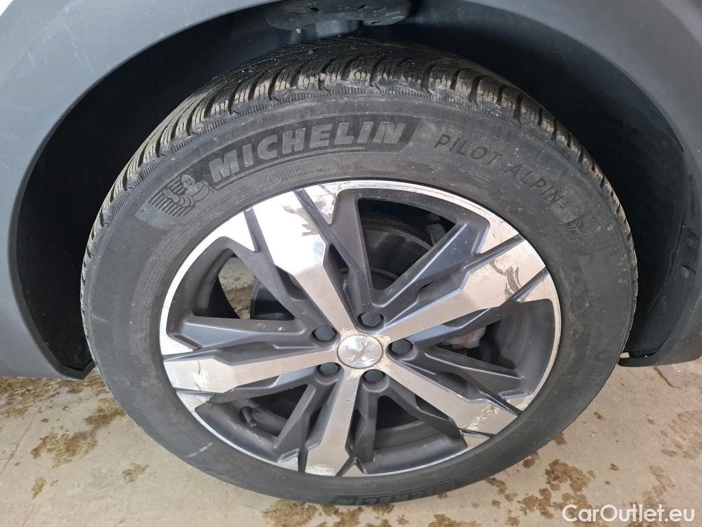  Peugeot  5008  GT Line 1.5 HDi 130CV BVA8 7 Sieges E6dT #24