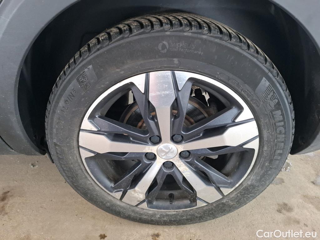  Peugeot  5008  GT Line 1.5 HDi 130CV BVA8 7 Sieges E6dT #20