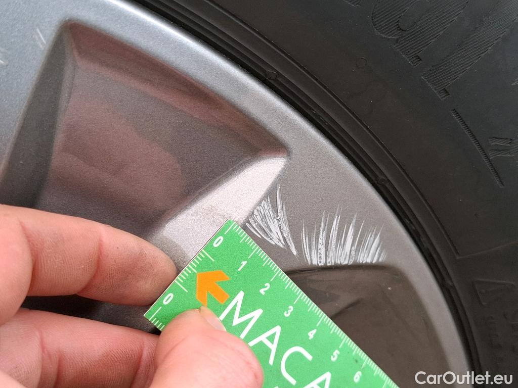  Land Rover  Discovery SUZUKI Vitara / 2015 / 5P / SUV 1.5 Dualjet hybrid PRIVILEGE AT #17