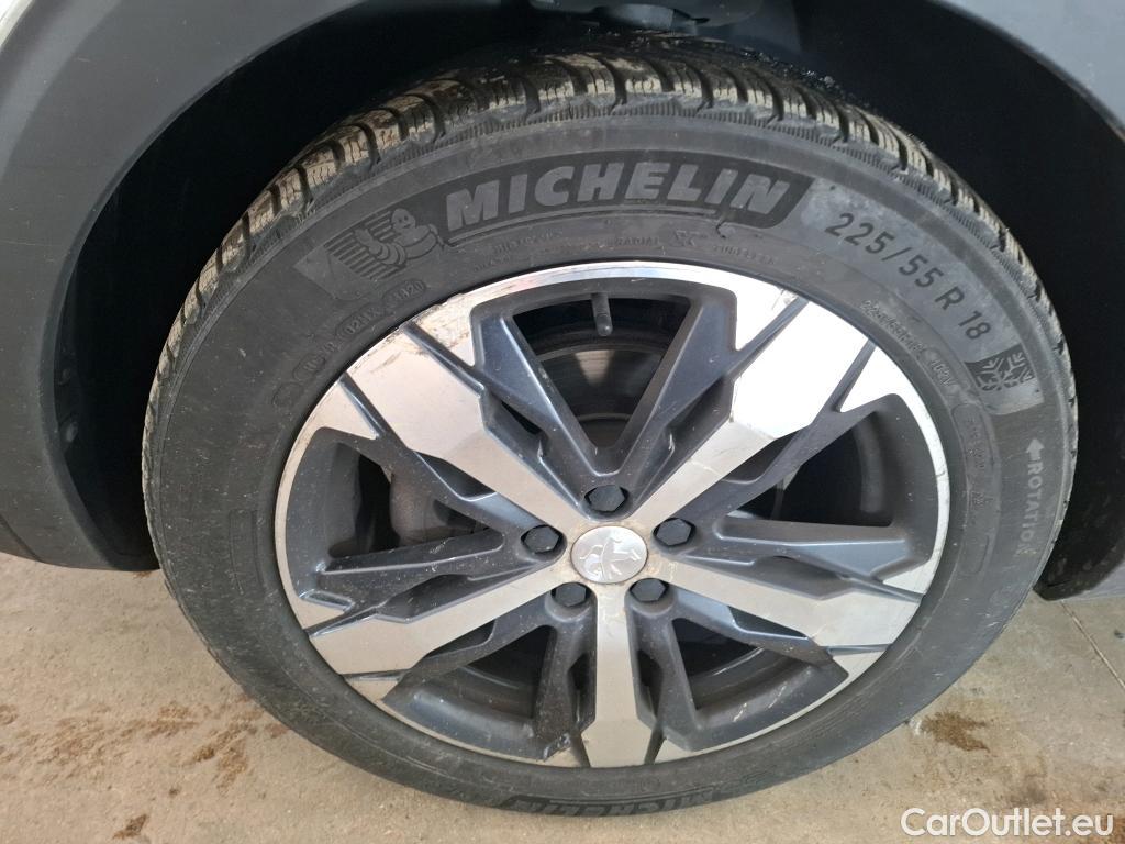  Peugeot  5008  GT Line 1.5 HDi 130CV BVA8 7 Sieges E6dT #35