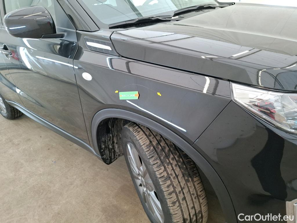  Land Rover  Discovery SUZUKI Vitara / 2015 / 5P / SUV 1.5 Dualjet hybrid PRIVILEGE AT #3