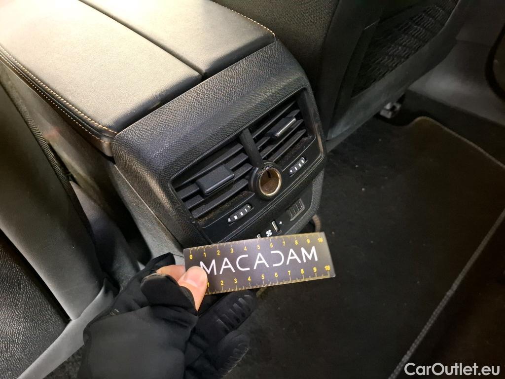  Peugeot  5008  GT Line 1.5 HDi 130CV BVA8 7 Sieges E6dT #46