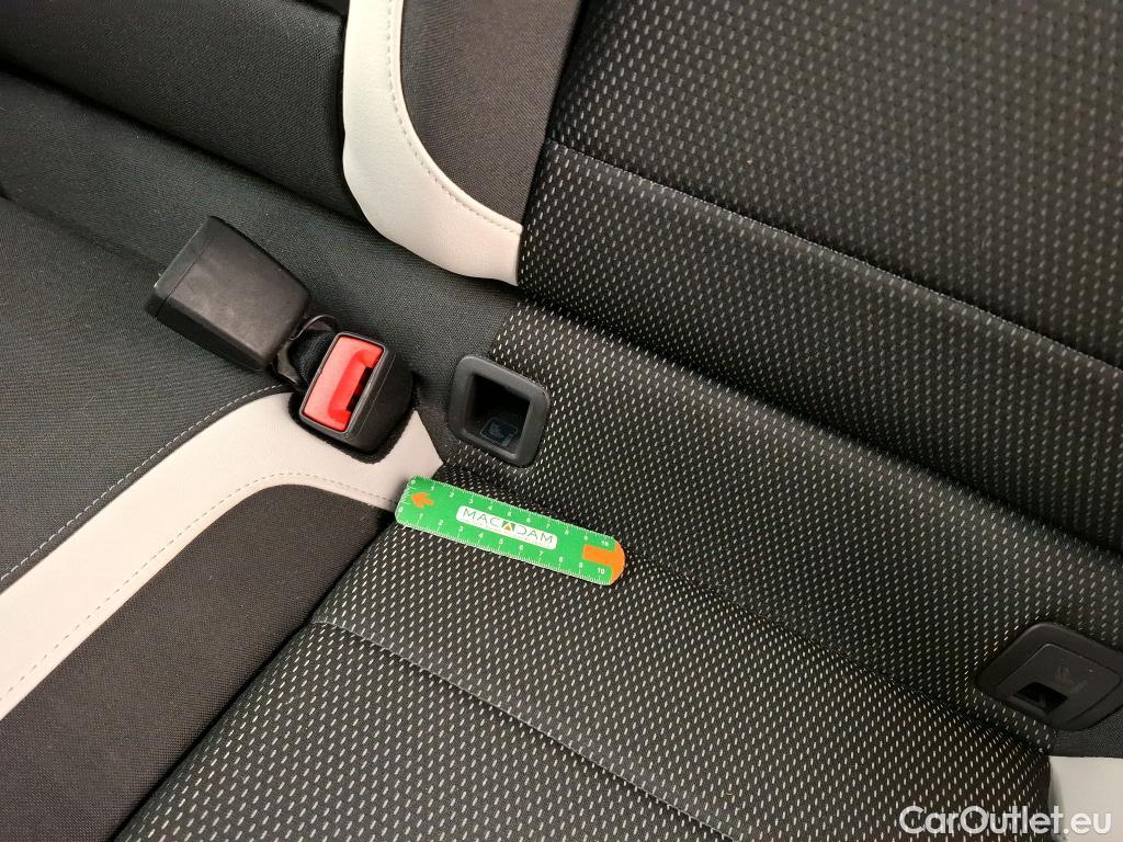  Volkswagen  T-ROC VOLKSWAGEN  / 2017 / 5P / SUV 1.5 TSI 150 EVO CARAT DSG7 #25