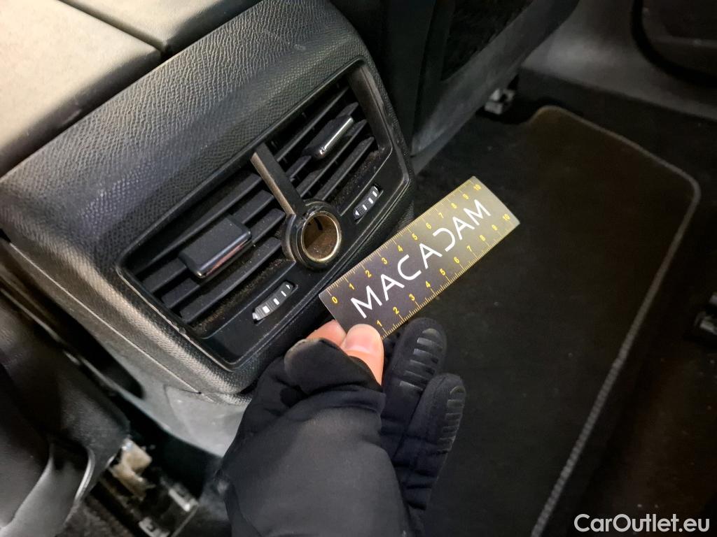  Peugeot  5008  GT Line 1.5 HDi 130CV BVA8 7 Sieges E6dT #47