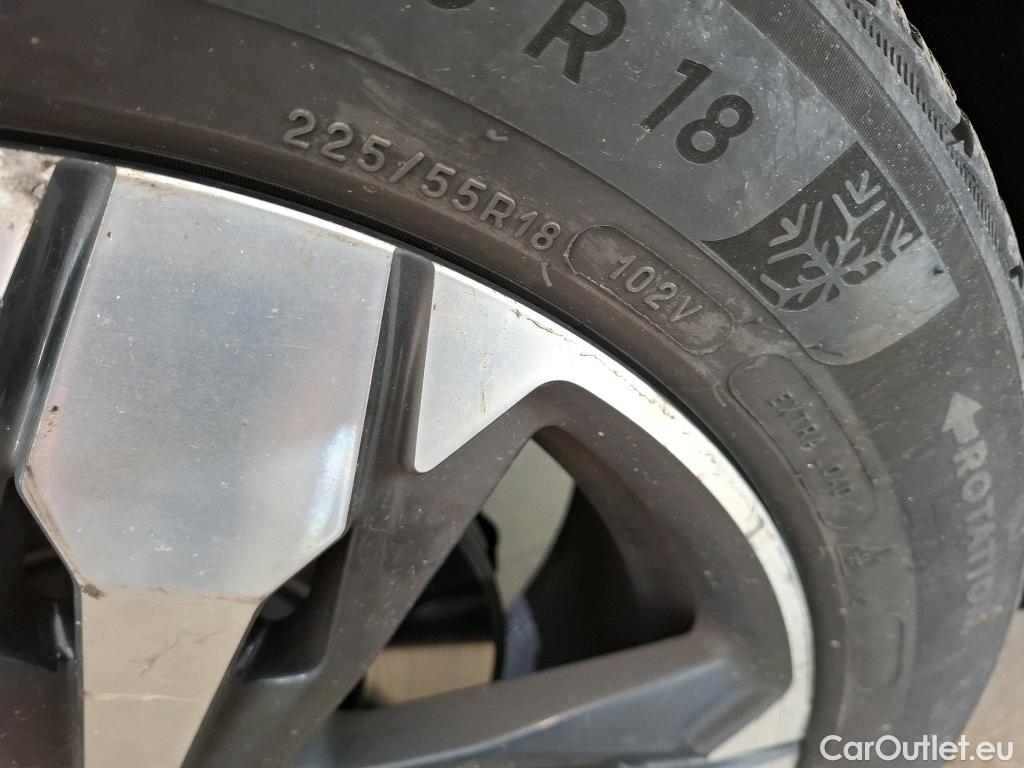  Peugeot  5008  GT Line 1.5 HDi 130CV BVA8 7 Sieges E6dT #6