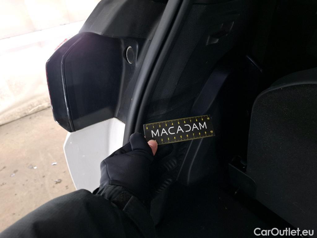  Peugeot  5008  GT Line 1.5 HDi 130CV BVA8 7 Sieges E6dT #56