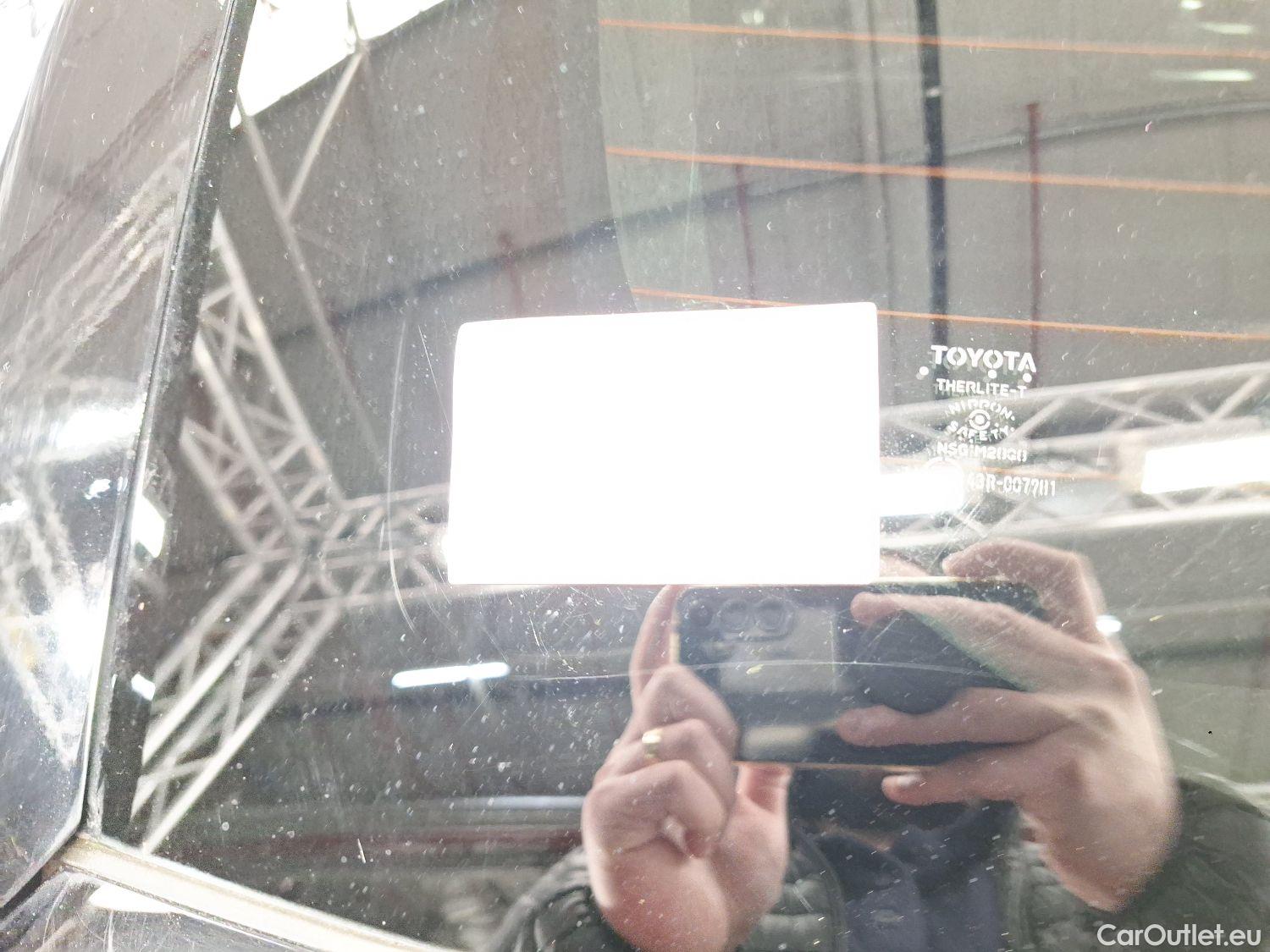  Toyota  RAV4 Toyota,  '18, Toyota  2.5 VVT-i Hybrid Dynamic Plus 4x4 E-CV #50