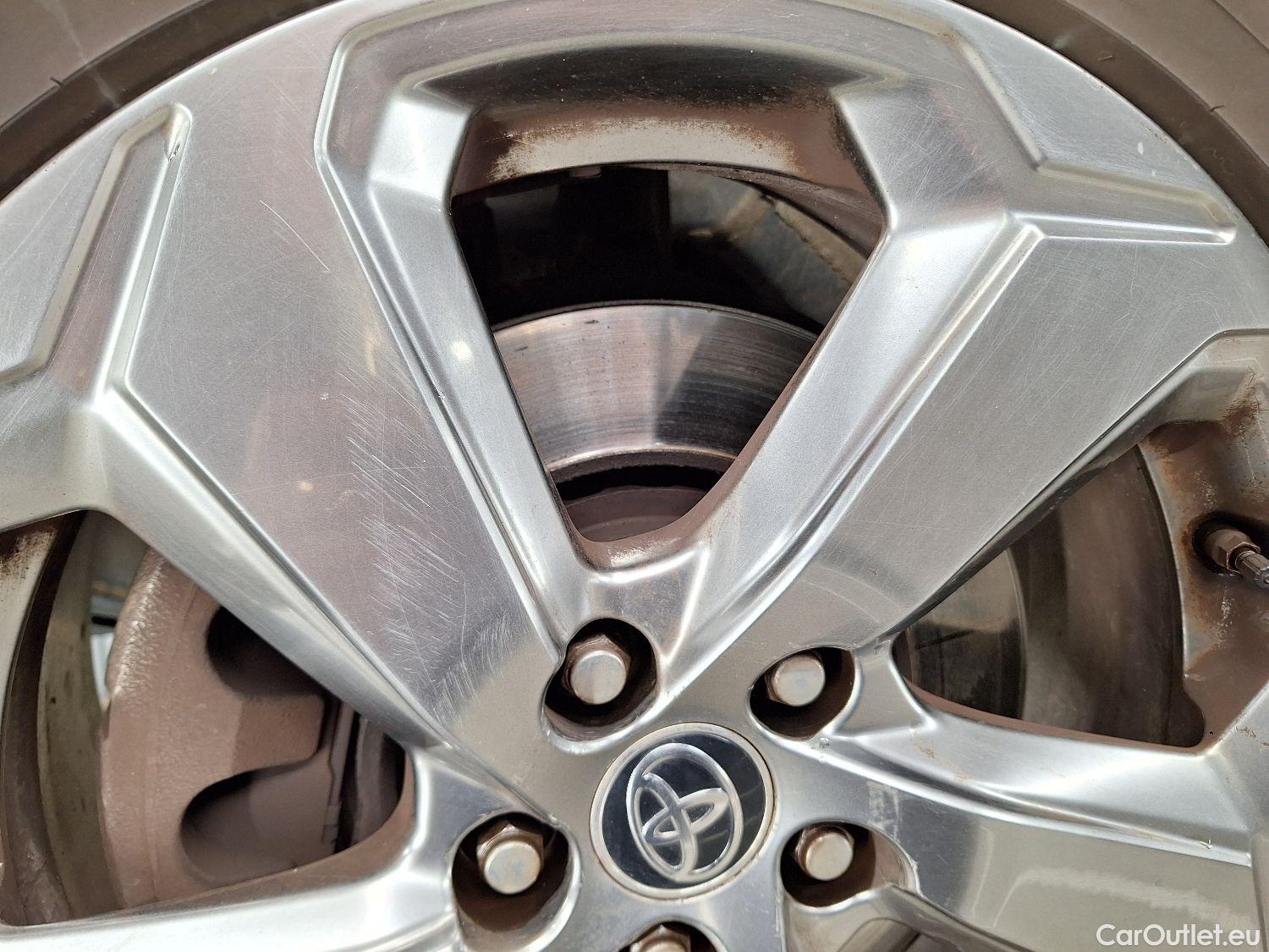  Toyota  RAV4 Toyota,  '18, Toyota  2.5 VVT-i Hybrid Dynamic Plus 4x4 E-CV #8