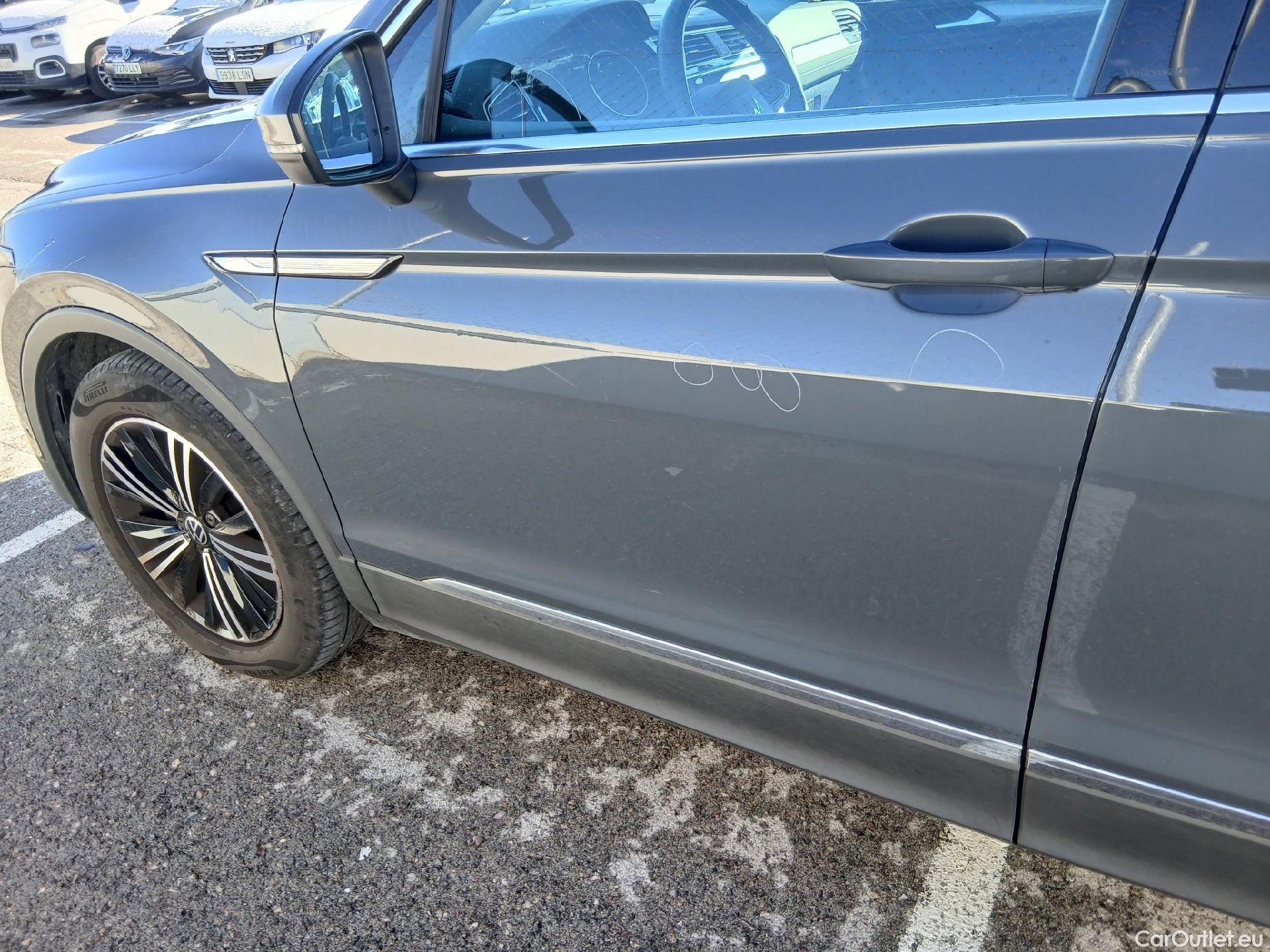  Volkswagen  Tiguan VOLKSWAGEN  / 2020 / 5P / todoterreno Life 1.5 TSI 110kW (150CV) #14