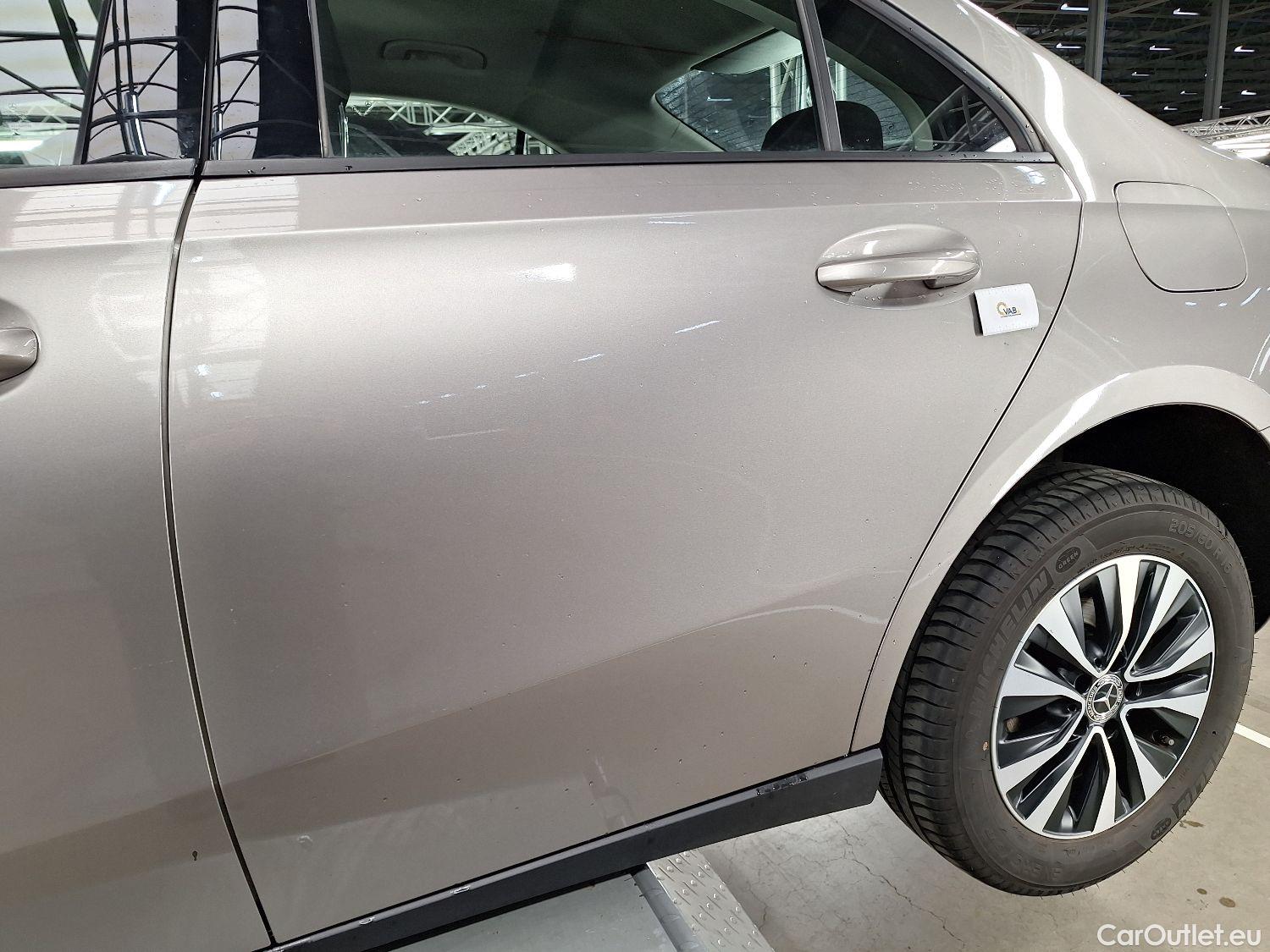  Mercedes  A-Klasse Mercedes, A-Class Berline '18, Mercedes-Benz  Limousine A 180d Business S #8