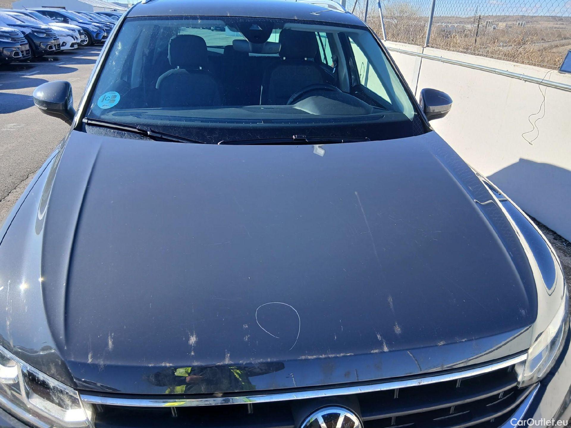  Volkswagen  Tiguan VOLKSWAGEN  / 2020 / 5P / todoterreno Life 1.5 TSI 110kW (150CV) #2