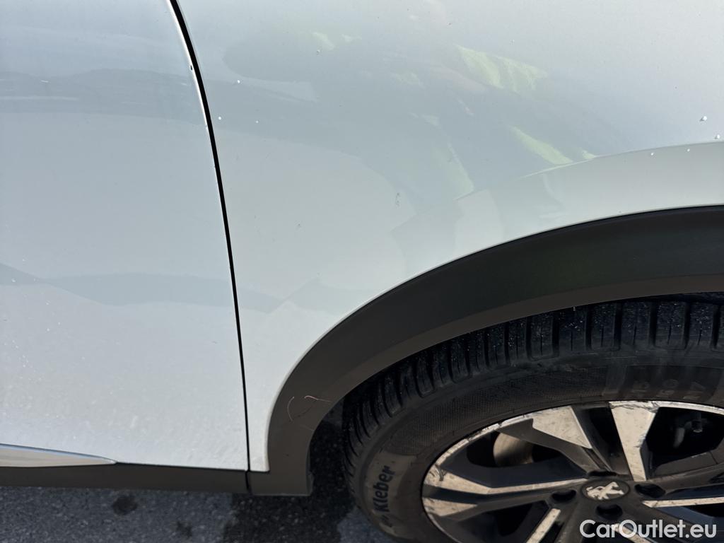  Peugeot  2008 PEUGEOT  / 2019 / 5P / todoterreno Allure BlueHDI 81kW (110CV) #47