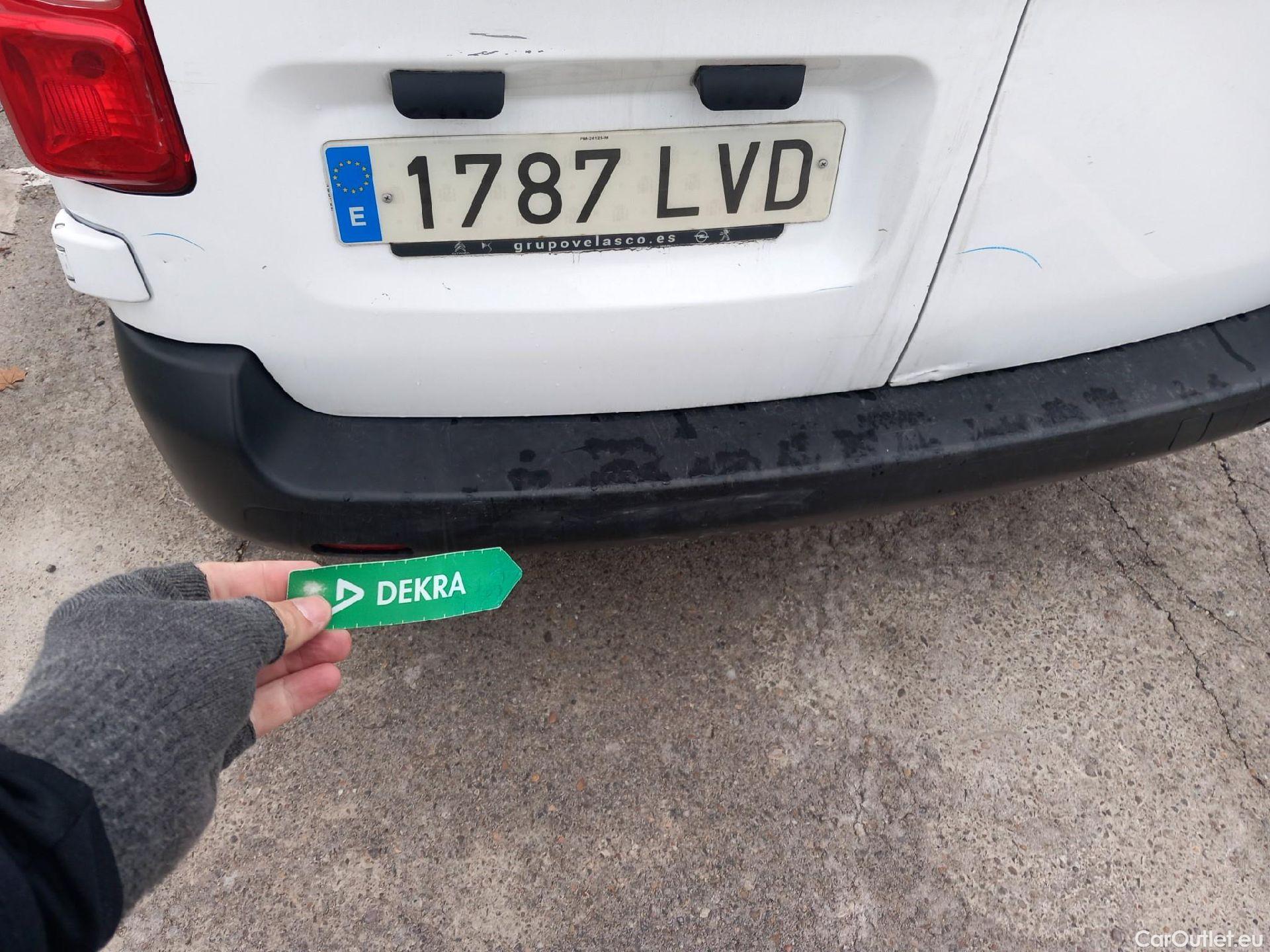  Opel  Vivaro OPEL  / 2019 / 4P / furgón Campaña F2ML 1.5 Diésel 74kW(100CV)M Std Exp #18