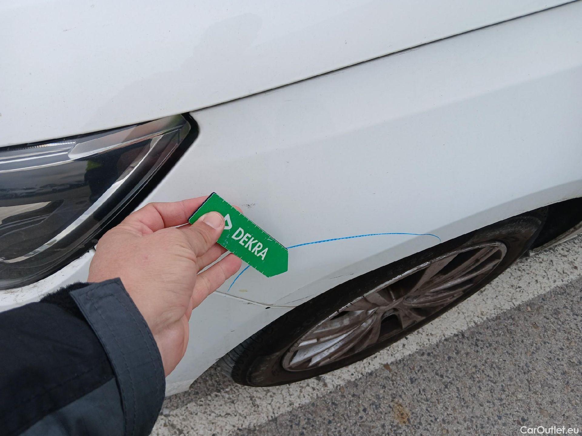  Peugeot  308 PEUGEOT  / 2017 / 5P / familiar SW Style 1.5 BlueHDi 96KW (130CV) Auto #19