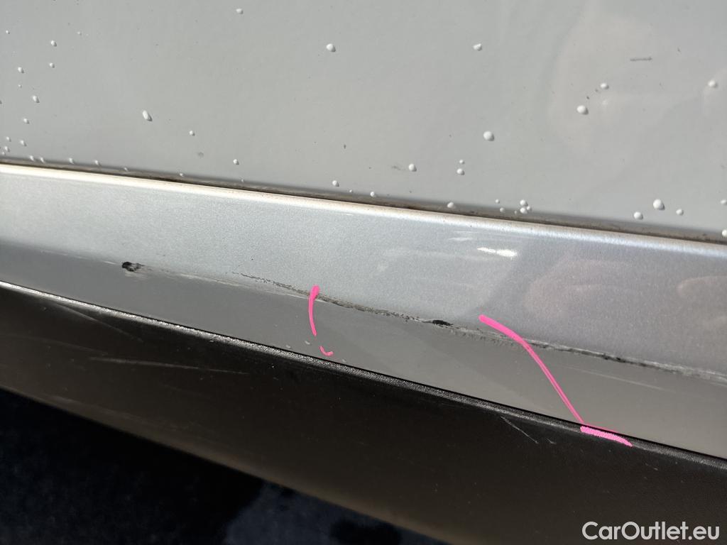  Peugeot  2008 PEUGEOT  / 2019 / 5P / todoterreno Allure BlueHDI 81kW (110CV) #42