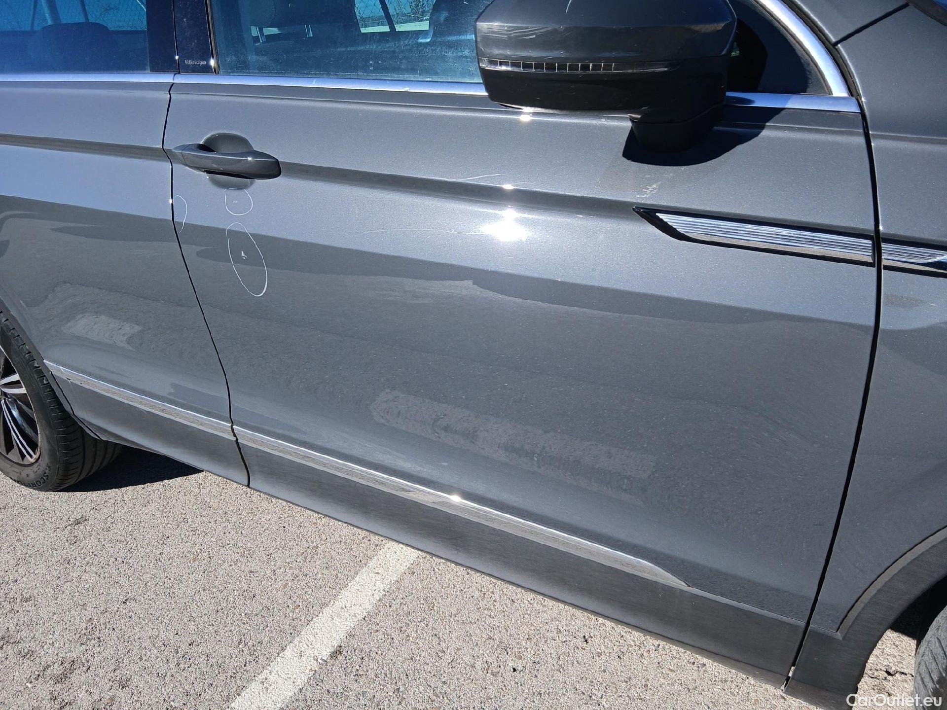  Volkswagen  Tiguan VOLKSWAGEN  / 2020 / 5P / todoterreno Life 1.5 TSI 110kW (150CV) #33