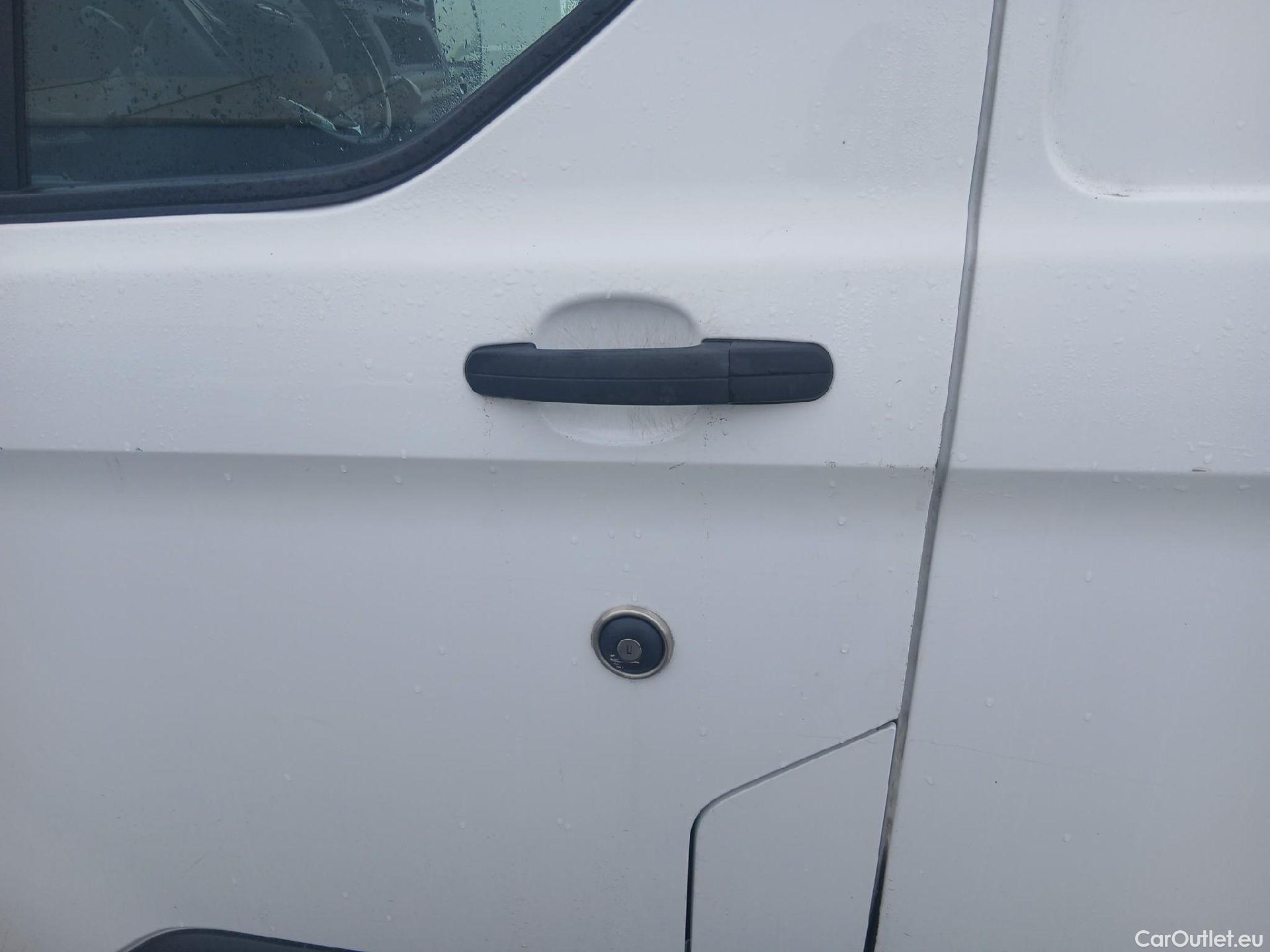  Ford  Transit FORD  Custom / 2012 / 4P / furgón Van 2.0 TDCI 96kW 300 L2 Trend RAMPA DE ACCESO #14