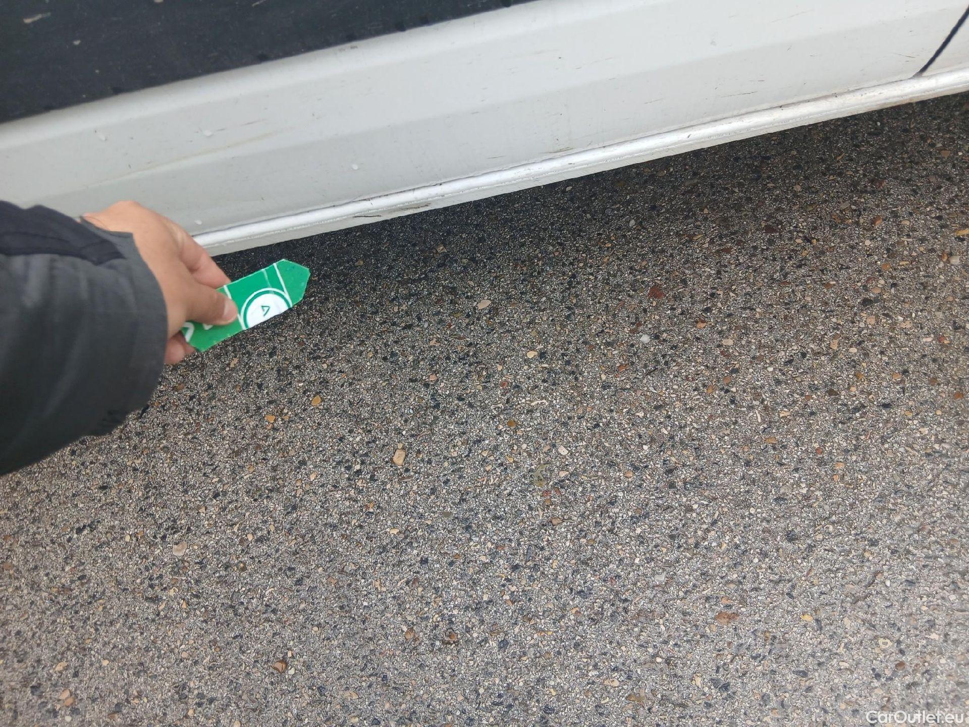  Ford  Transit FORD  Custom / 2012 / 4P / furgón Van 2.0 TDCI 96kW 300 L2 Trend RAMPA DE ACCESO #25