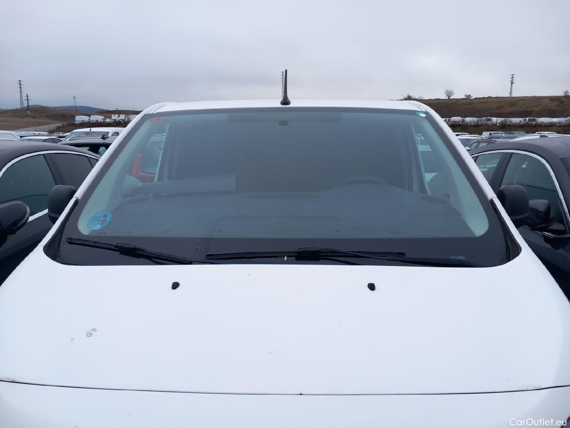  Opel  Vivaro OPEL  / 2019 / 4P / furgón Campaña F2ML 1.5 Diésel 74kW(100CV)M Std Exp #1