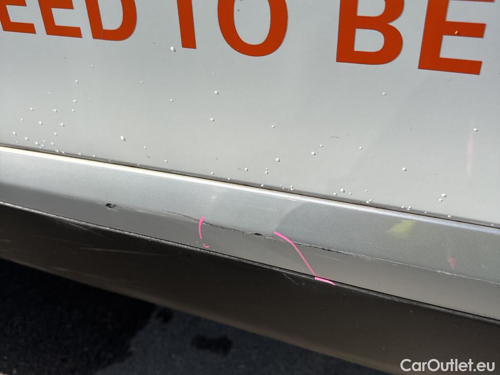  Peugeot  2008 PEUGEOT  / 2019 / 5P / todoterreno Allure BlueHDI 81kW (110CV) #41