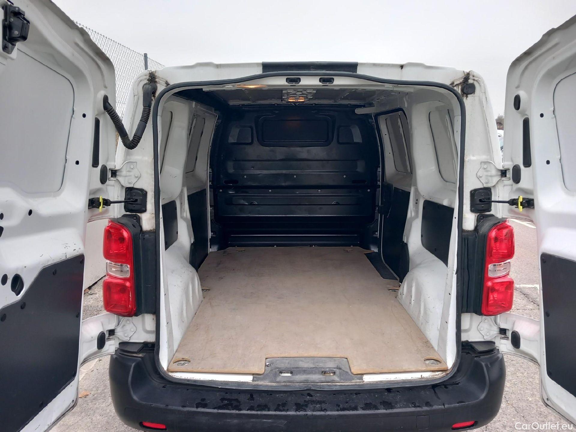  Opel  Vivaro OPEL  / 2019 / 4P / furgón Campaña F2ML 1.5 Diésel 74kW(100CV)M Std Exp #10