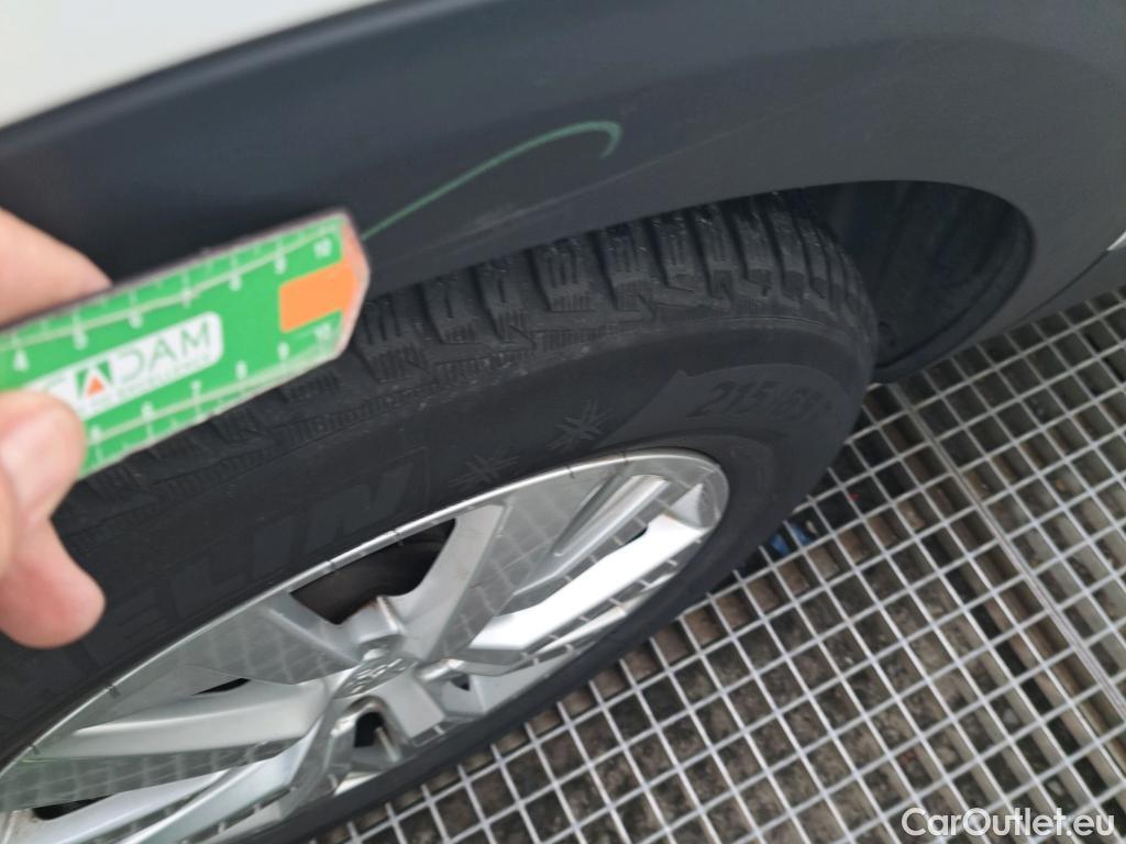  Peugeot  3008 PEUGEOT  / 2016 / 5P / todoterreno 1.5 BlueHDi 96kW (130CV) S&S Style #26