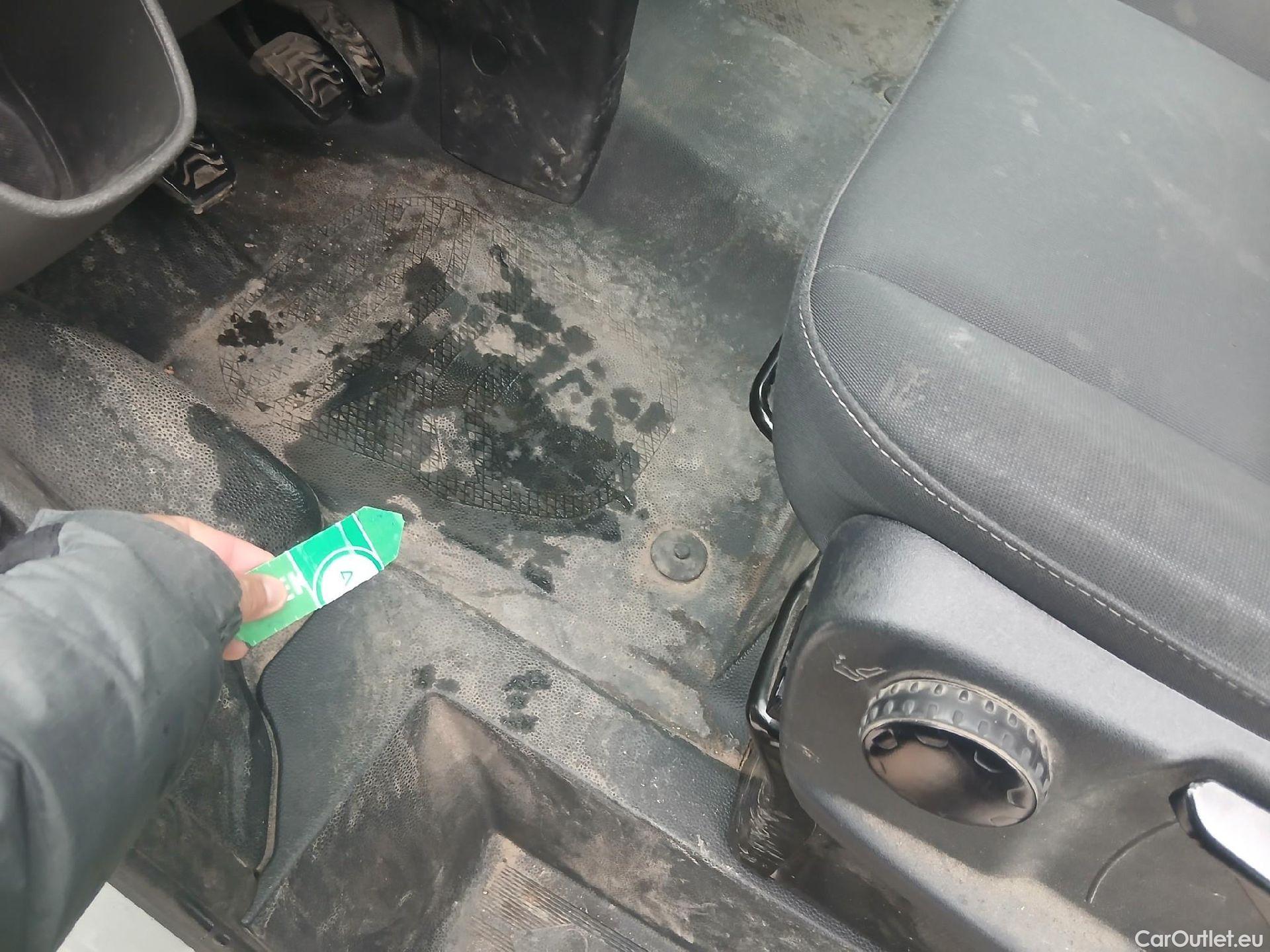  Ford  Transit FORD  Custom / 2012 / 4P / furgón Van 2.0 TDCI 96kW 300 L2 Trend RAMPA DE ACCESO #2