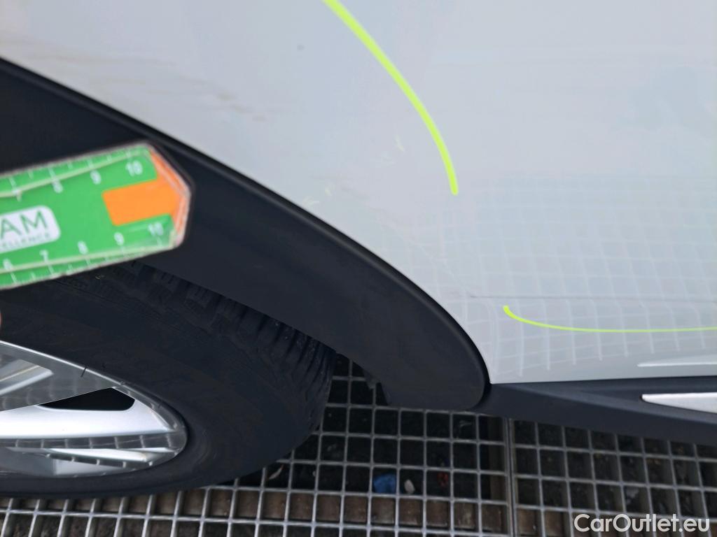  Peugeot  3008 PEUGEOT  / 2016 / 5P / todoterreno 1.5 BlueHDi 96kW (130CV) S&S Style #4