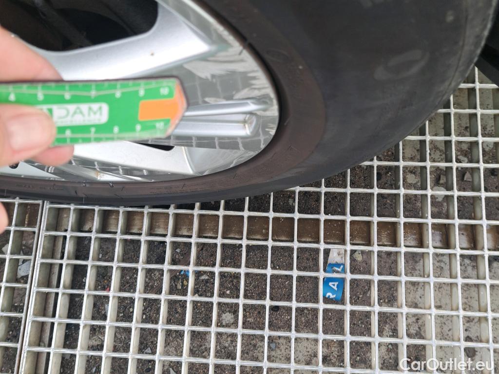  Peugeot  3008 PEUGEOT  / 2016 / 5P / todoterreno 1.5 BlueHDi 96kW (130CV) S&S Style #10