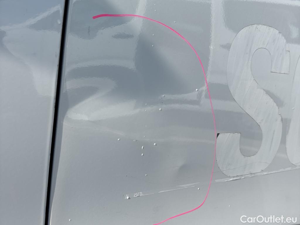  Peugeot  2008 PEUGEOT  / 2019 / 5P / todoterreno Allure BlueHDI 81kW (110CV) #14