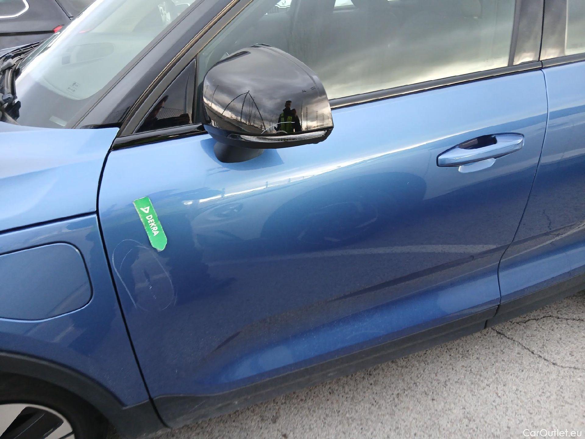  Volvo  XC 40 VOLVO XC40 / 2017 / 5P / todoterreno 1.5 T4 Twin Recharge R-Design Exp Auto #13