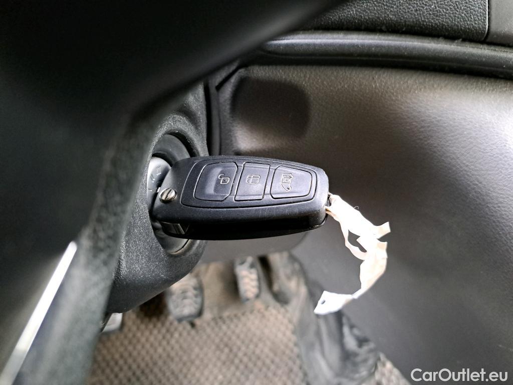  Ford  Transit  Custom Combi / Tourneo Custom 320 L1 Trend 2.0 Ecoblue 150CV MT6 E6d #3