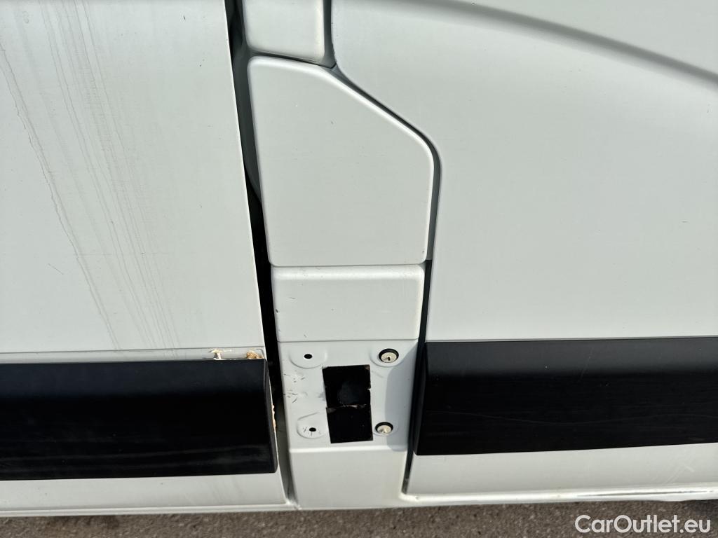  Nissan  NV400 NISSAN  VU 4P 1G COMBI 2.3dCi 145 COMFORT L2H2 3500 COMBI-9 FWD #50