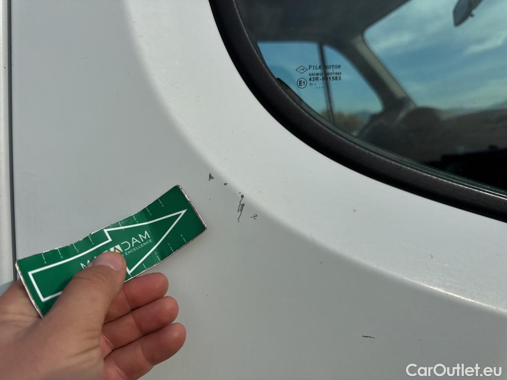  Nissan  NV400 NISSAN  VU 4P 1G COMBI 2.3dCi 145 COMFORT L2H2 3500 COMBI-9 FWD #31