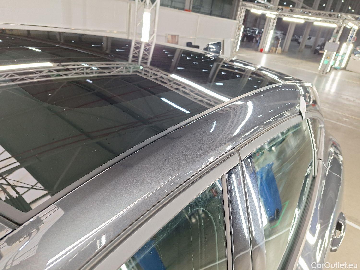  Jaguar  E-PACE Jaguar,  FL'20, Jaguar  D165 FWD R-Dynamic 5d #13