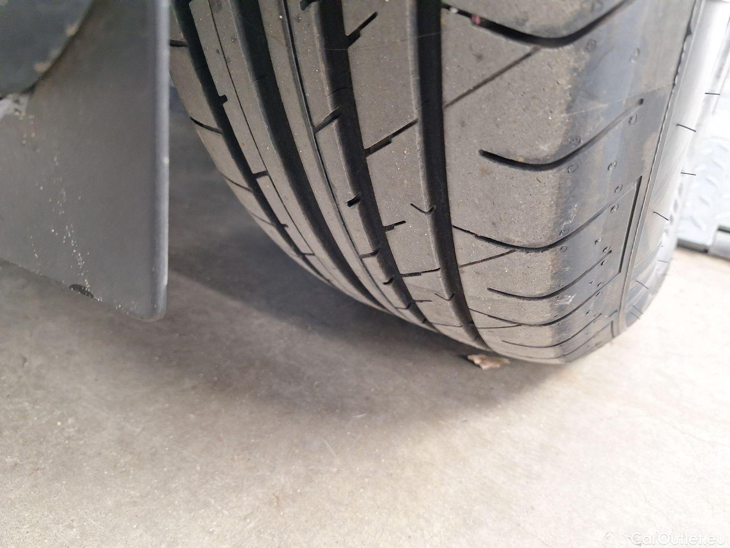  Jaguar  E-PACE Jaguar,  FL'20, Jaguar  D165 FWD R-Dynamic 5d #20