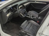  Volkswagen  Passat VARIANT 2.0 TDI SCR DSG  88 #9