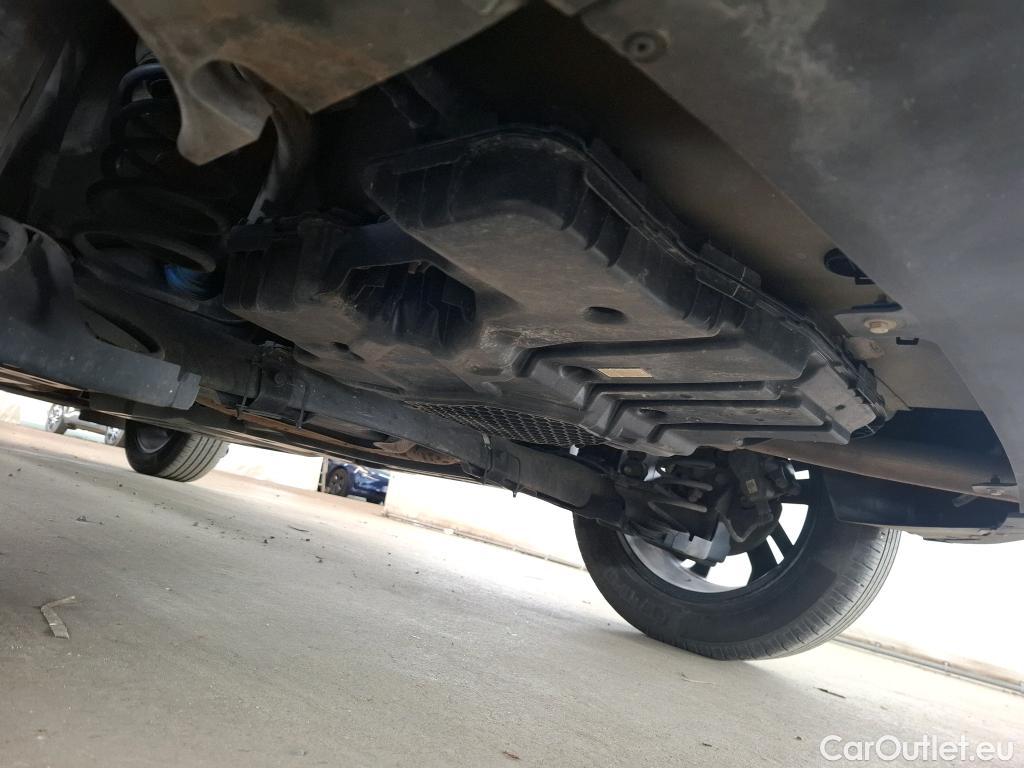  Peugeot  2008  Allure Business 1.5 HDi 130CV BVA8 E6d #5